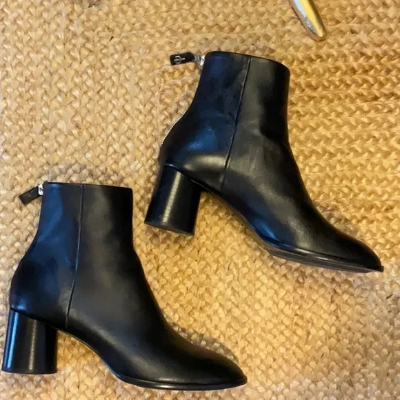Rag & Bone leather boots with back zip - Picture 5 of 6